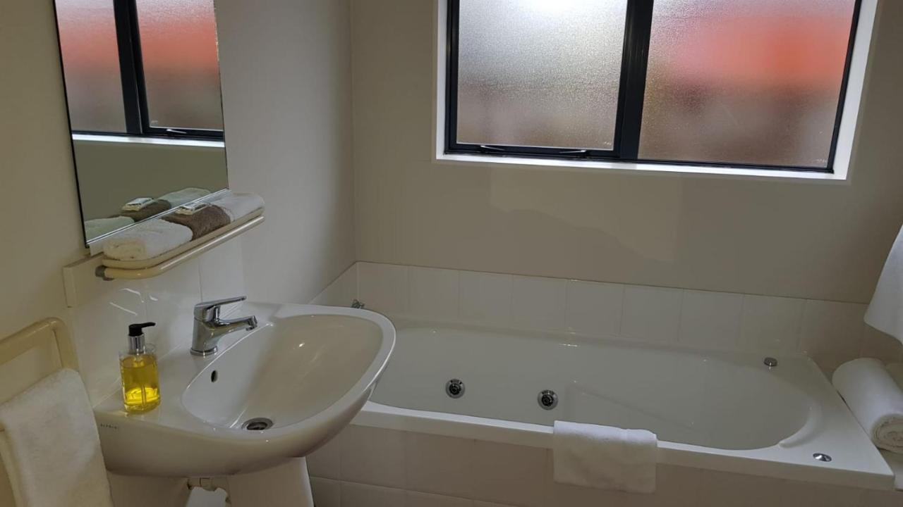 Tudor Lodge Motel Hawera Zewnętrze zdjęcie