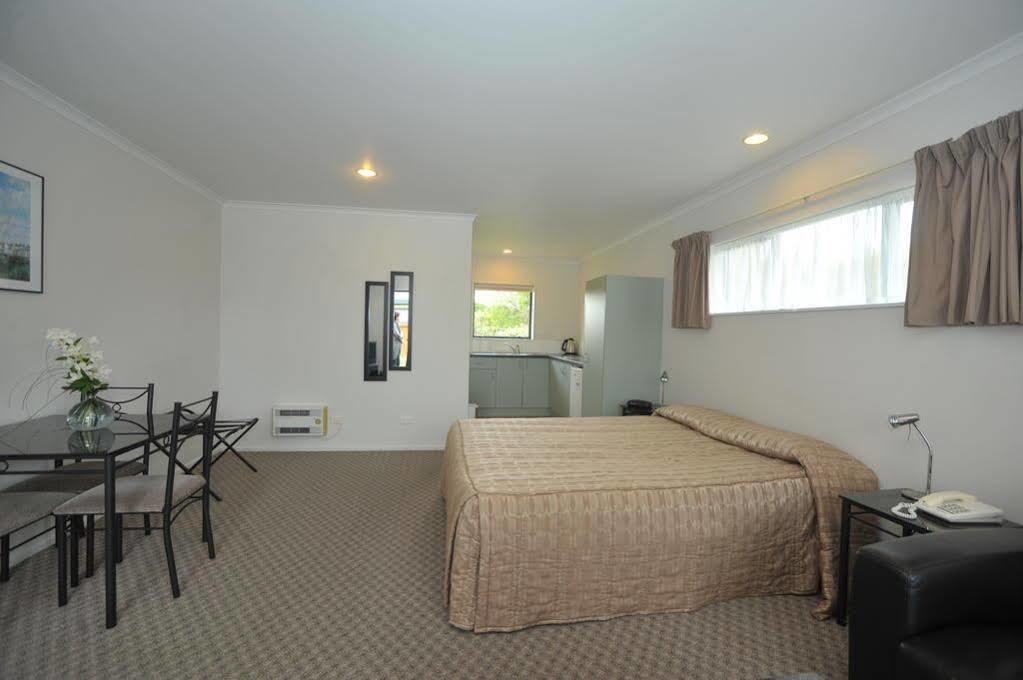 Tudor Lodge Motel Hawera Zewnętrze zdjęcie